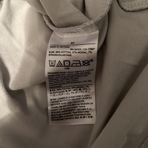 NWT Banana Republic Factory Crossed Knit Neck Top. Size M. - Picture 4 of 6